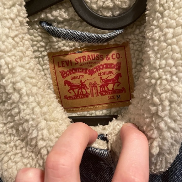 Levi’s Sherpa Jean Jacket - Picture 3 of 3